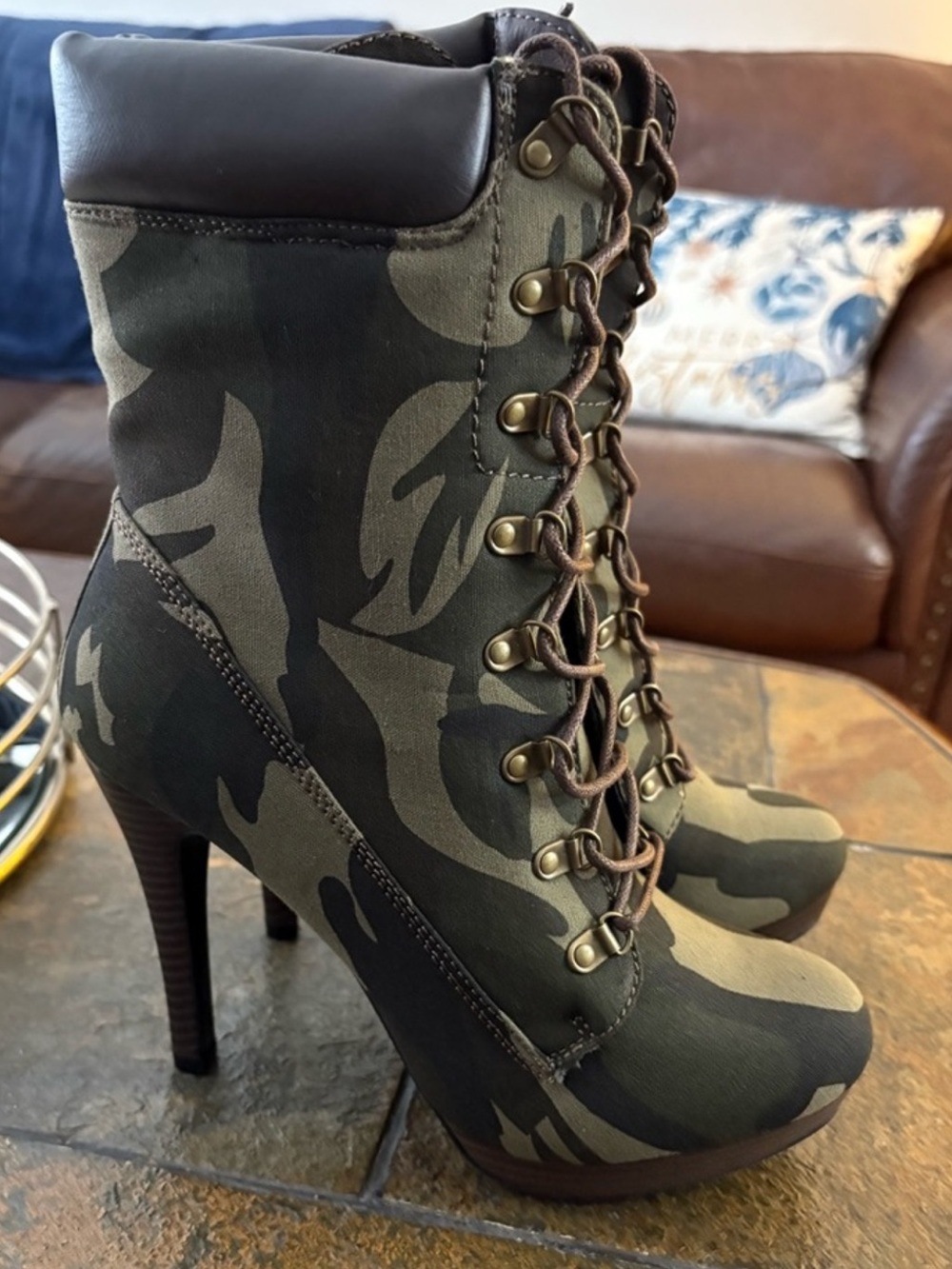 Stylish stiletto camo platform ankle boots - Picture 2 of 10